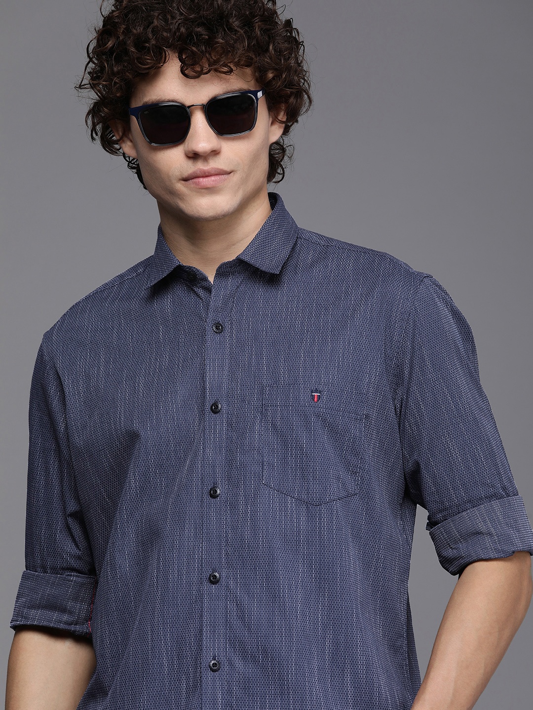 

Louis Philippe Jeans Men Slim Fit Striped Pure Cotton Casual Shirt, Navy blue