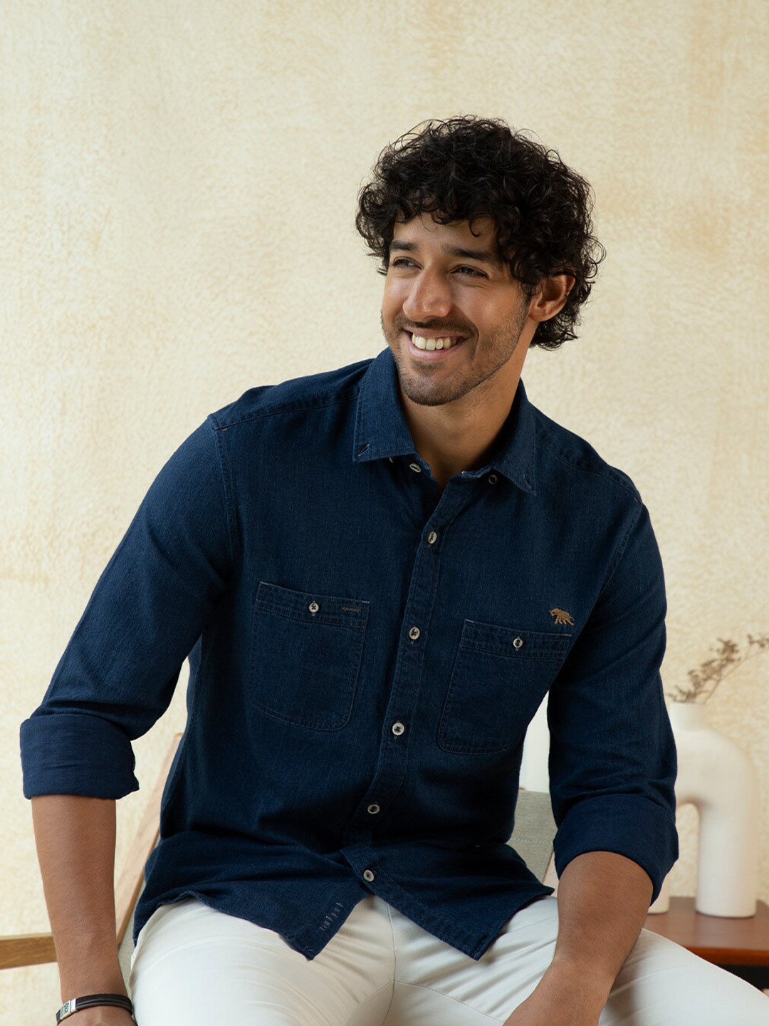 

Andamen Men Blue Slim Fit Cotton Casual Shirt