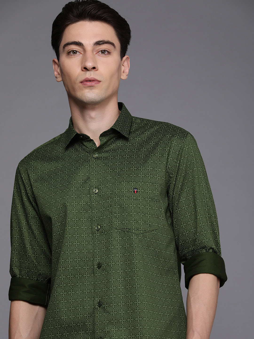 

Louis Philippe Sport Men Slim Fit Ethnic Motifs Printed Pure Cotton Casual Shirt, Olive