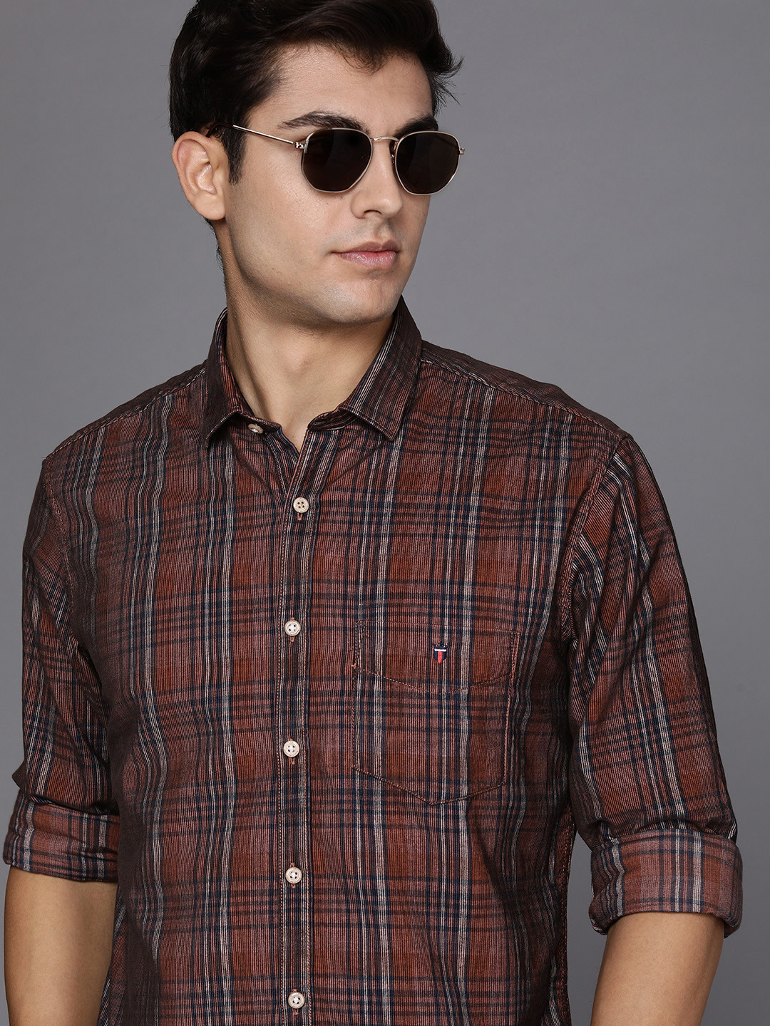 

Louis Philippe Sport Men Brown & Navy Blue Slim Fit Tartan Checked Corduroy Casual Shirt