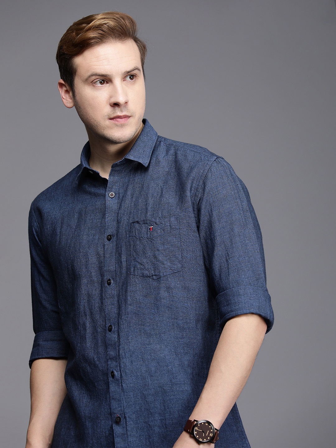 

Louis Philippe Sport Men Navy Blue Solid Slim Fit Chambray Casual Shirt