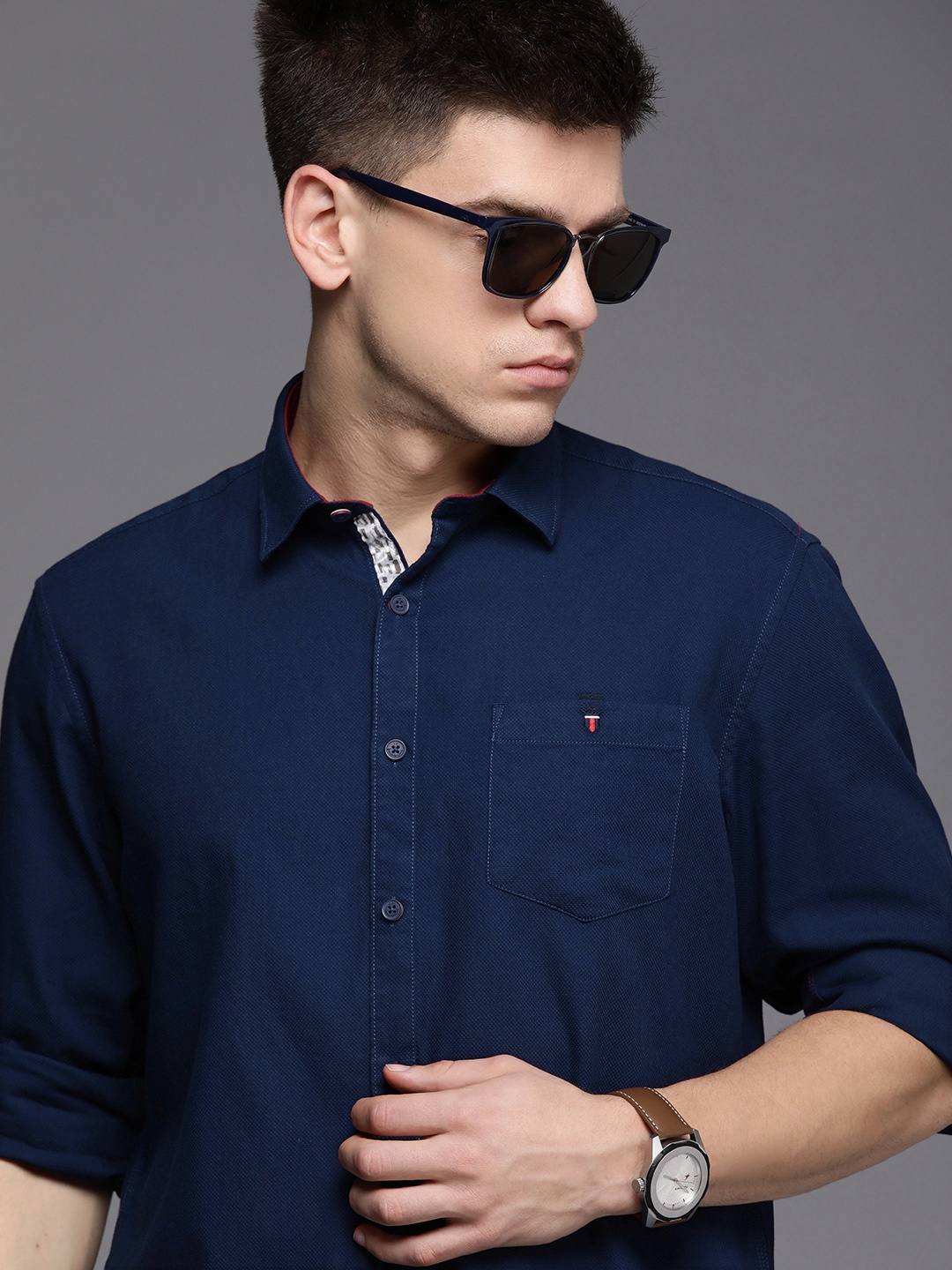 

Louis Philippe Sport Men Pure Cotton Slim Fit Casual Shirt, Navy blue