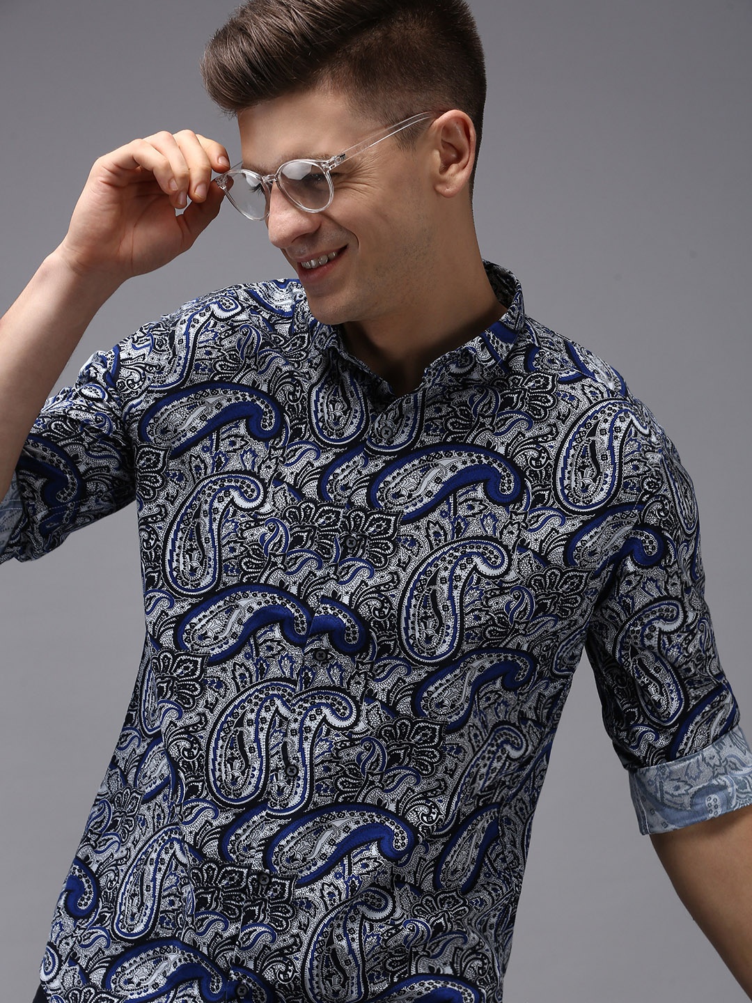 

SHOWOFF Men Navy Blue Comfort Printed Cotton Casual Shirt