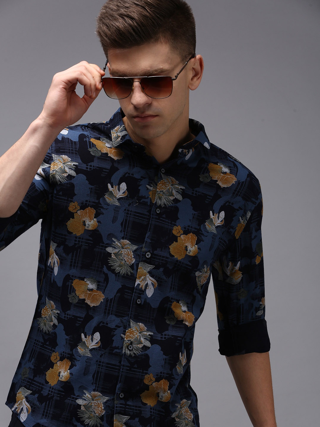 SHOWOFF Men Navy Blue Comfort Floral Printed Cotton Casual Shirt