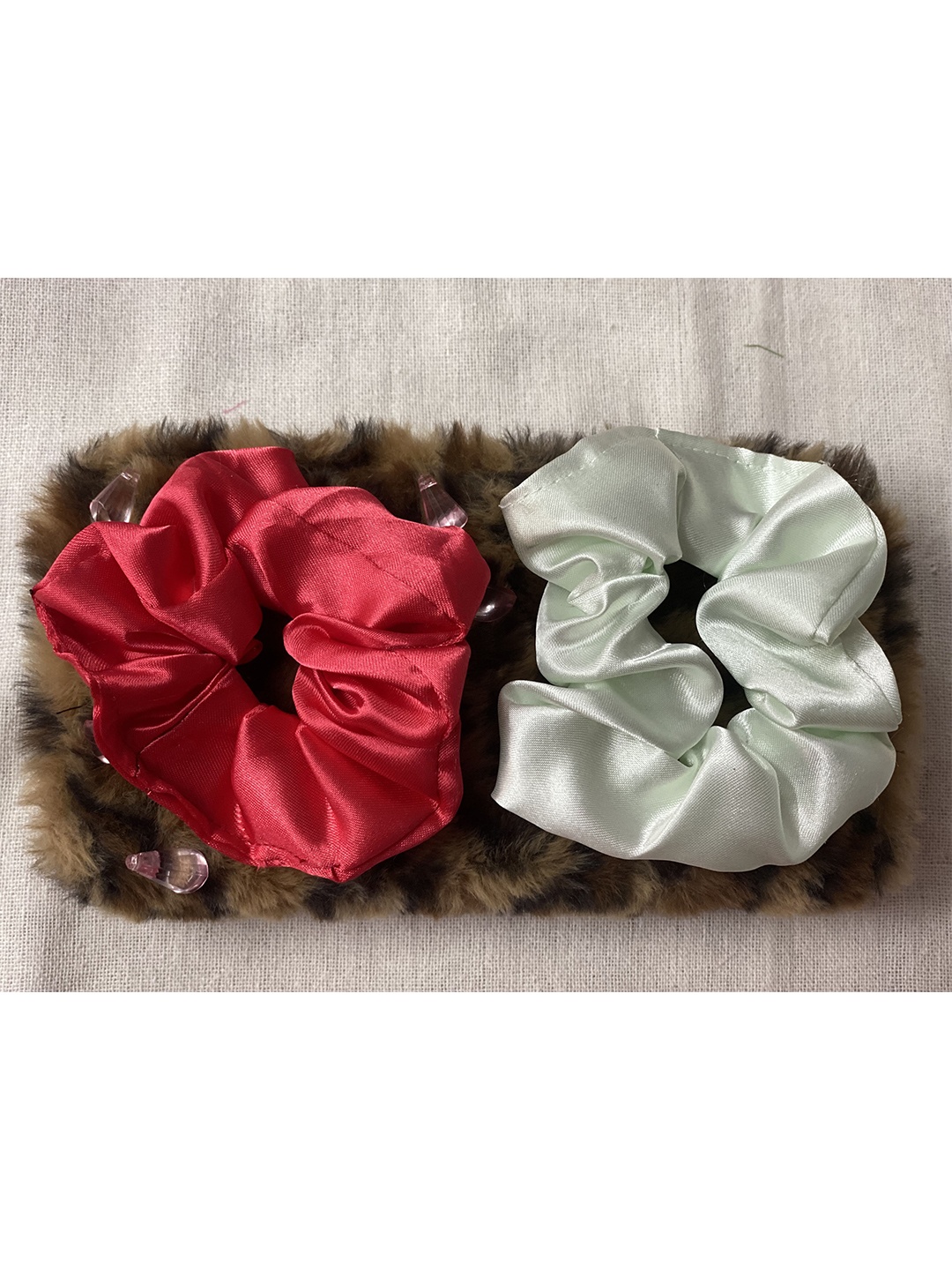

FAWOMENT Women Set of 2 Peach-Coloured & White Satin Scrunchies