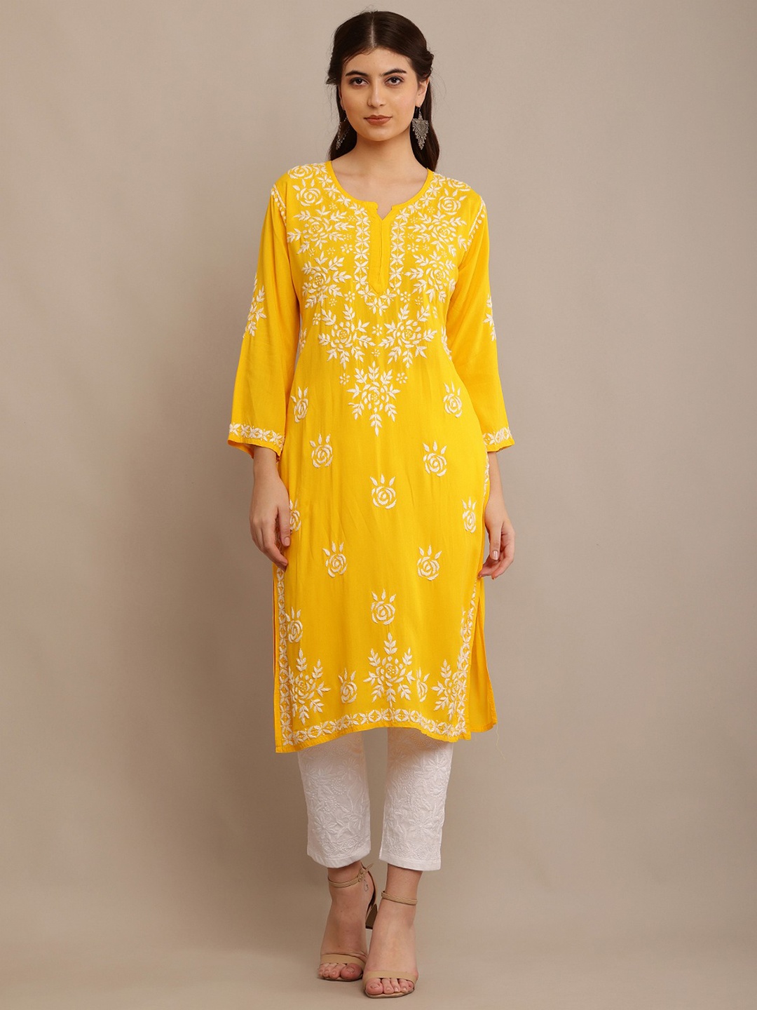 

FAWOMENT Women Yellow Floral Embroidered Georgette Kurta