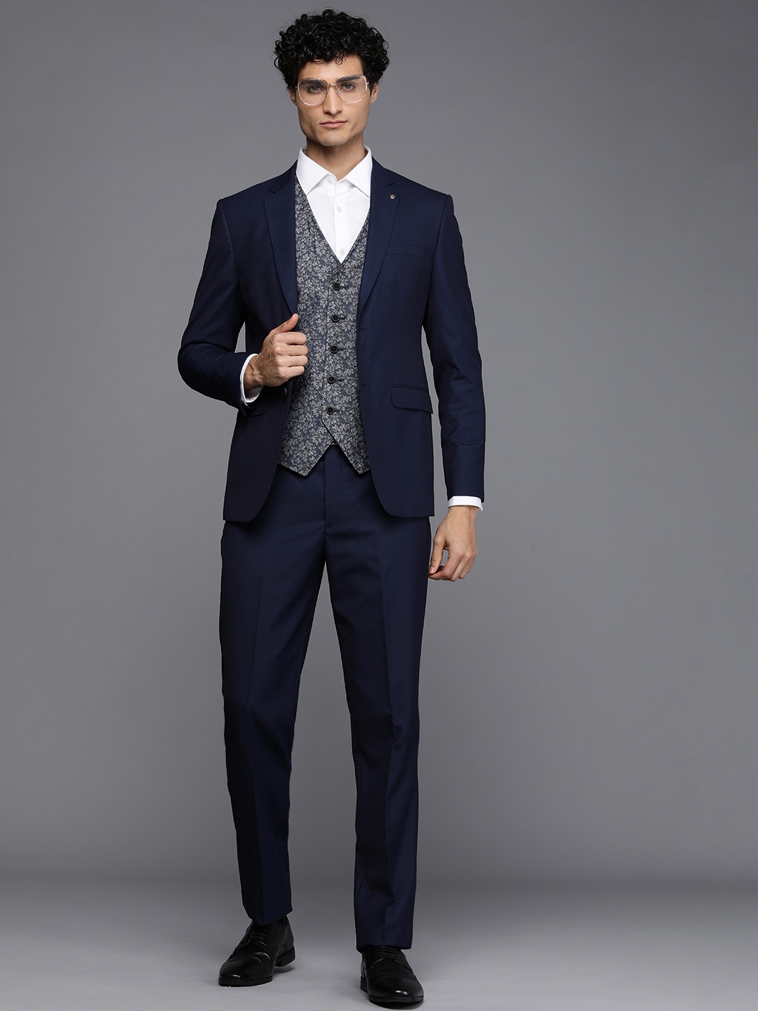 

Louis Philippe Men Self-Design Slim-Fit Single-Breasted Formal Suit, Navy blue