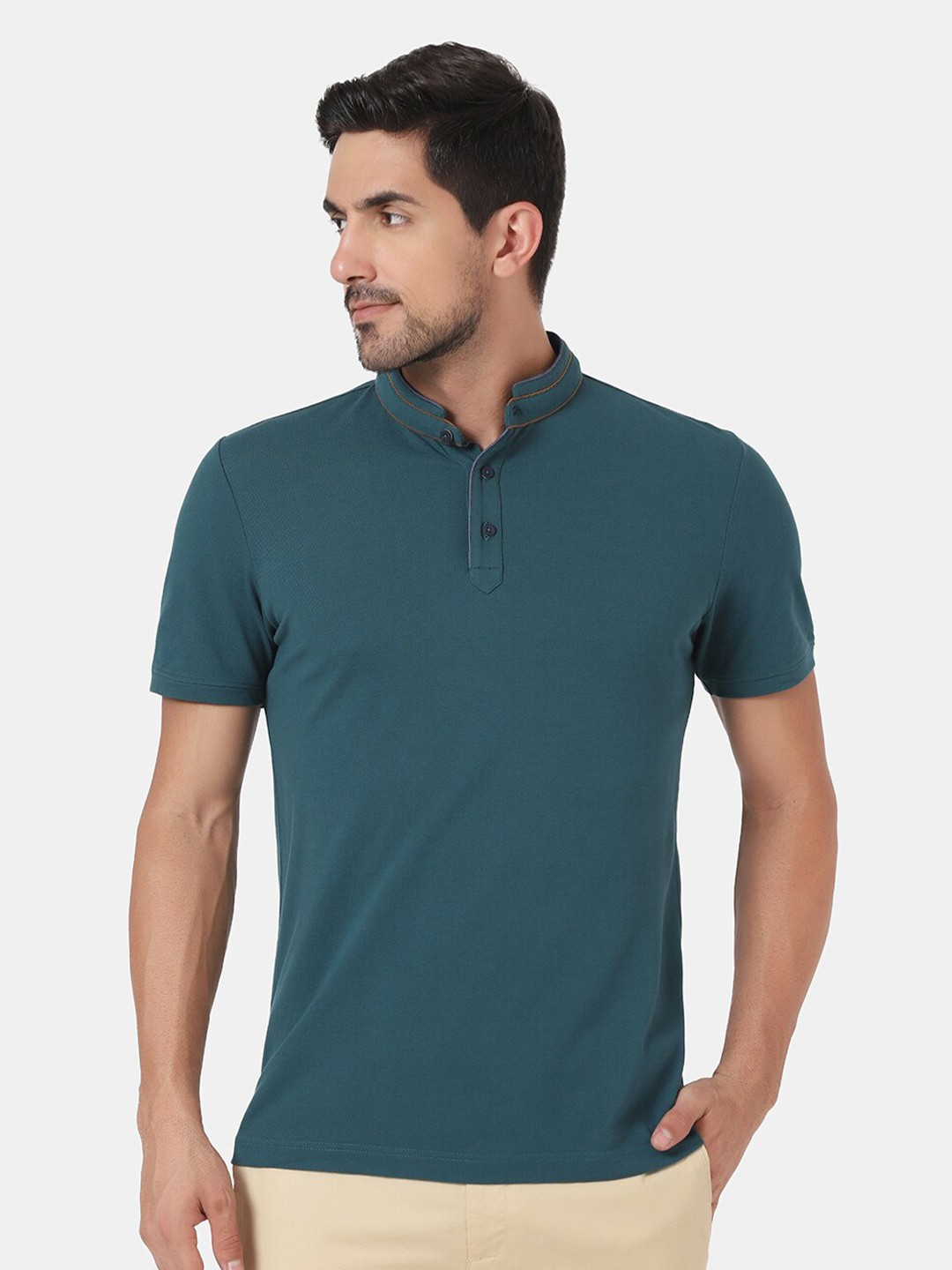 

Blackberrys Men Teal Mandarin Collar T-shirt