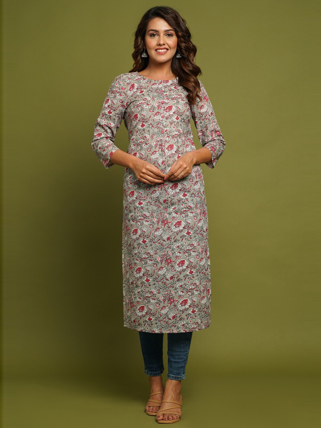 

CRAFTED FOR YOU Women Grey & Red Floral Printed Pure Cotton Kurta