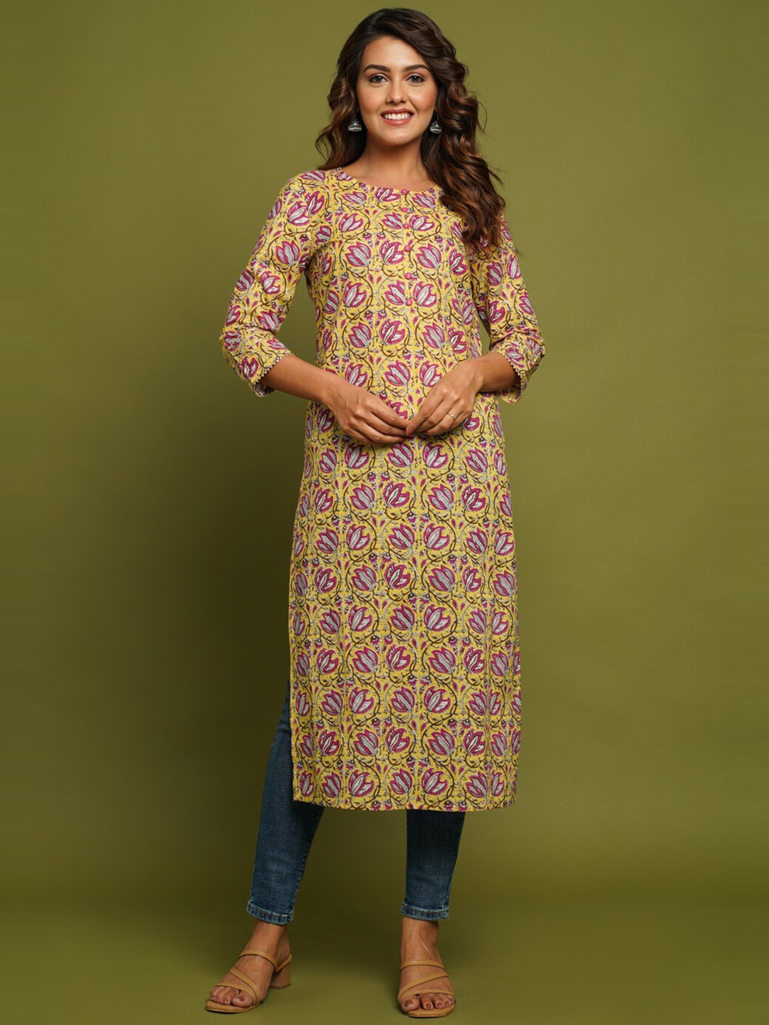 

CRAFTED FOR YOU Women Yellow & Red Floral Printed Pure Cotton Kurta