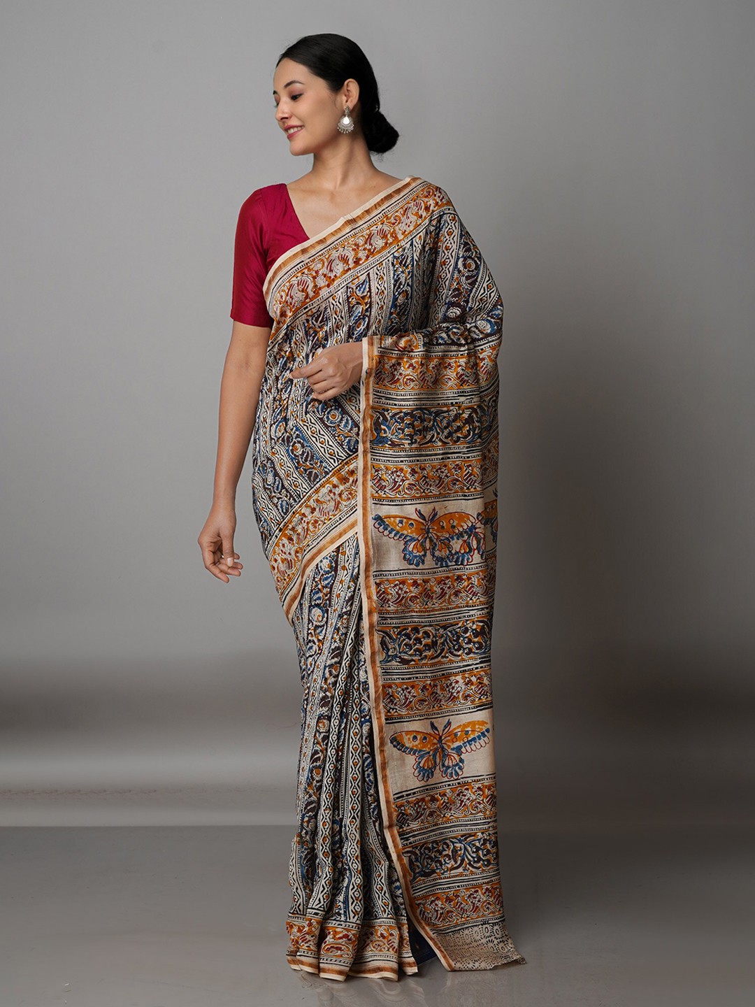 

Unnati Silks Off White & Gold-Toned Kalamkari Zari Silk Cotton Chanderi Saree