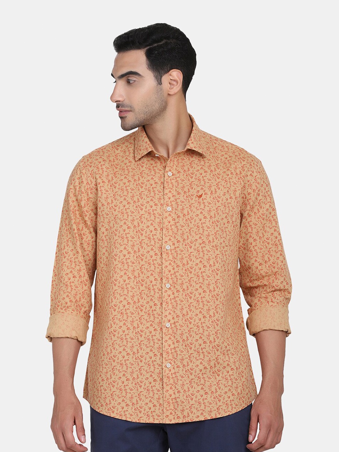 

Blackberrys Men White Slim Fit Floral Printed Casual Shirt