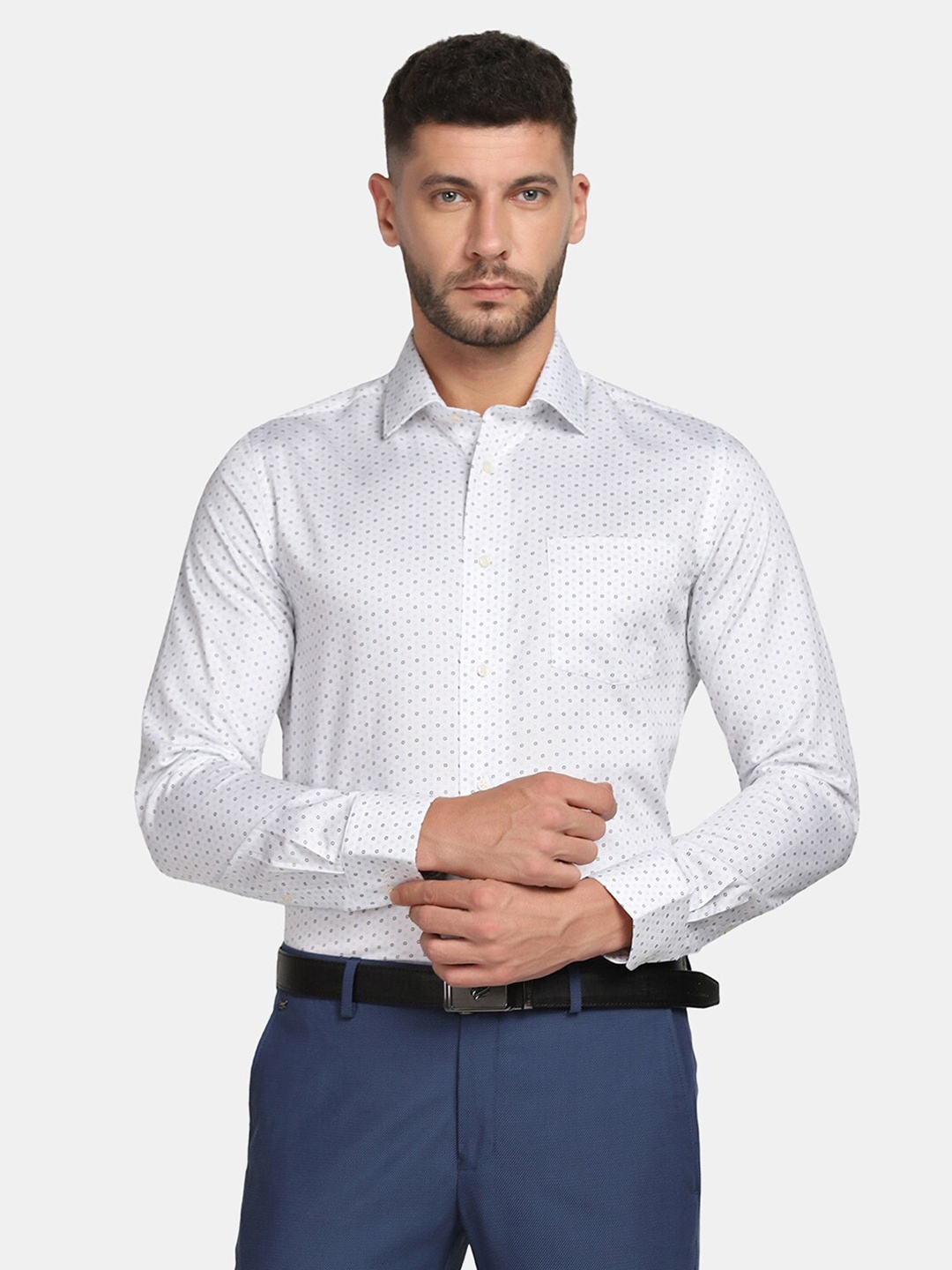 

Blackberrys Men White Printed Pure Cotton Slim Fit Formal Shirt