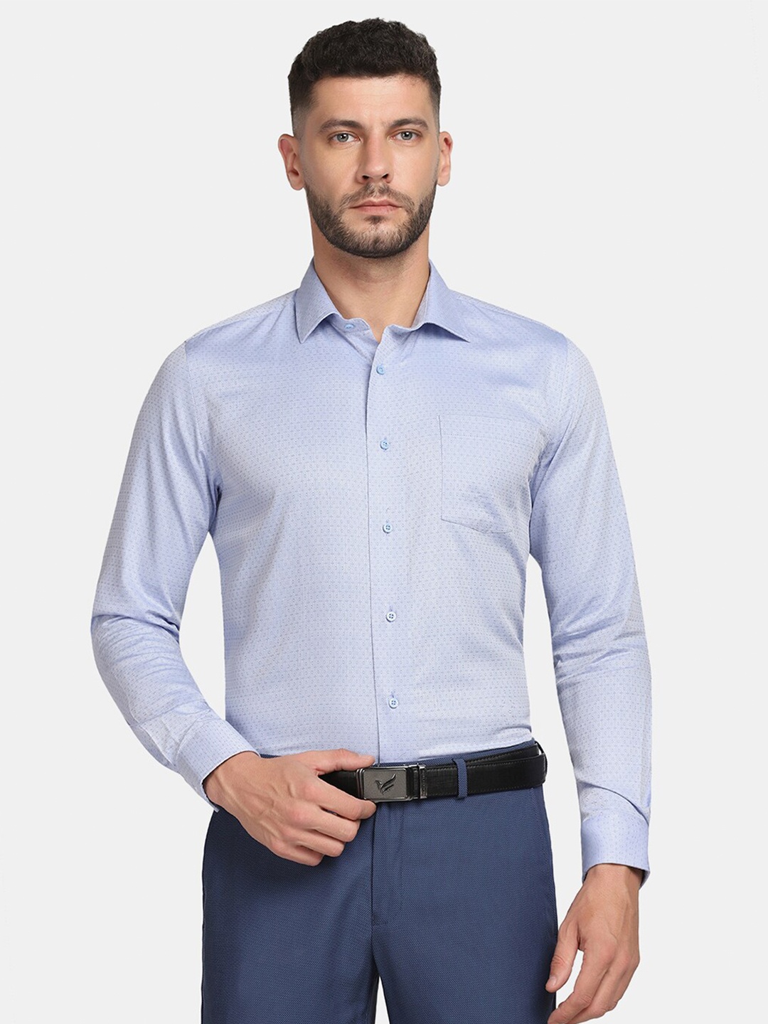 

Blackberrys Men Blue Printed Pure Cotton Slim Fit Formal Shirt