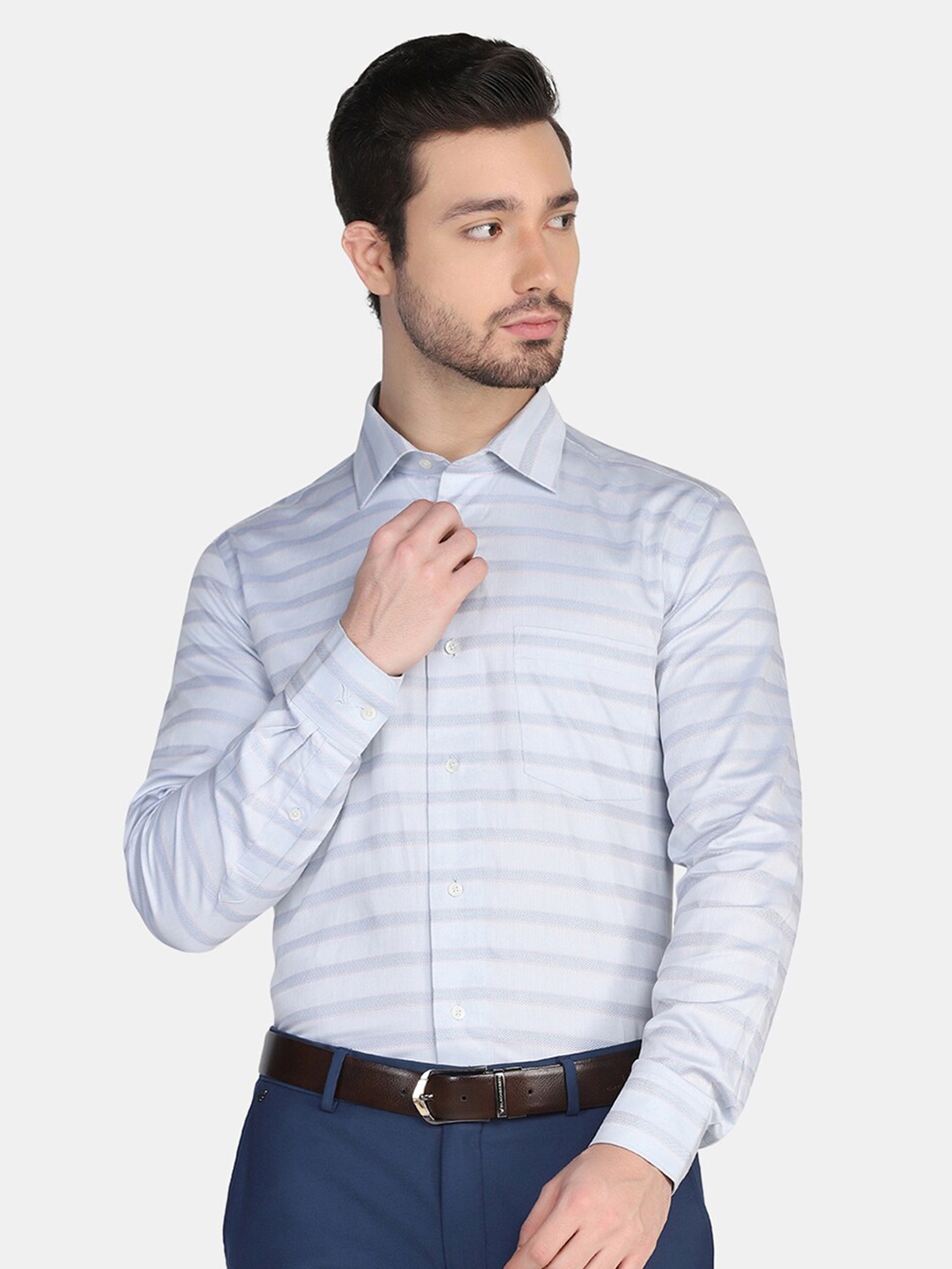 

Blackberrys Men Blue Horizontal Stripes Striped Pure Cotton Slim Fit Formal Shirt