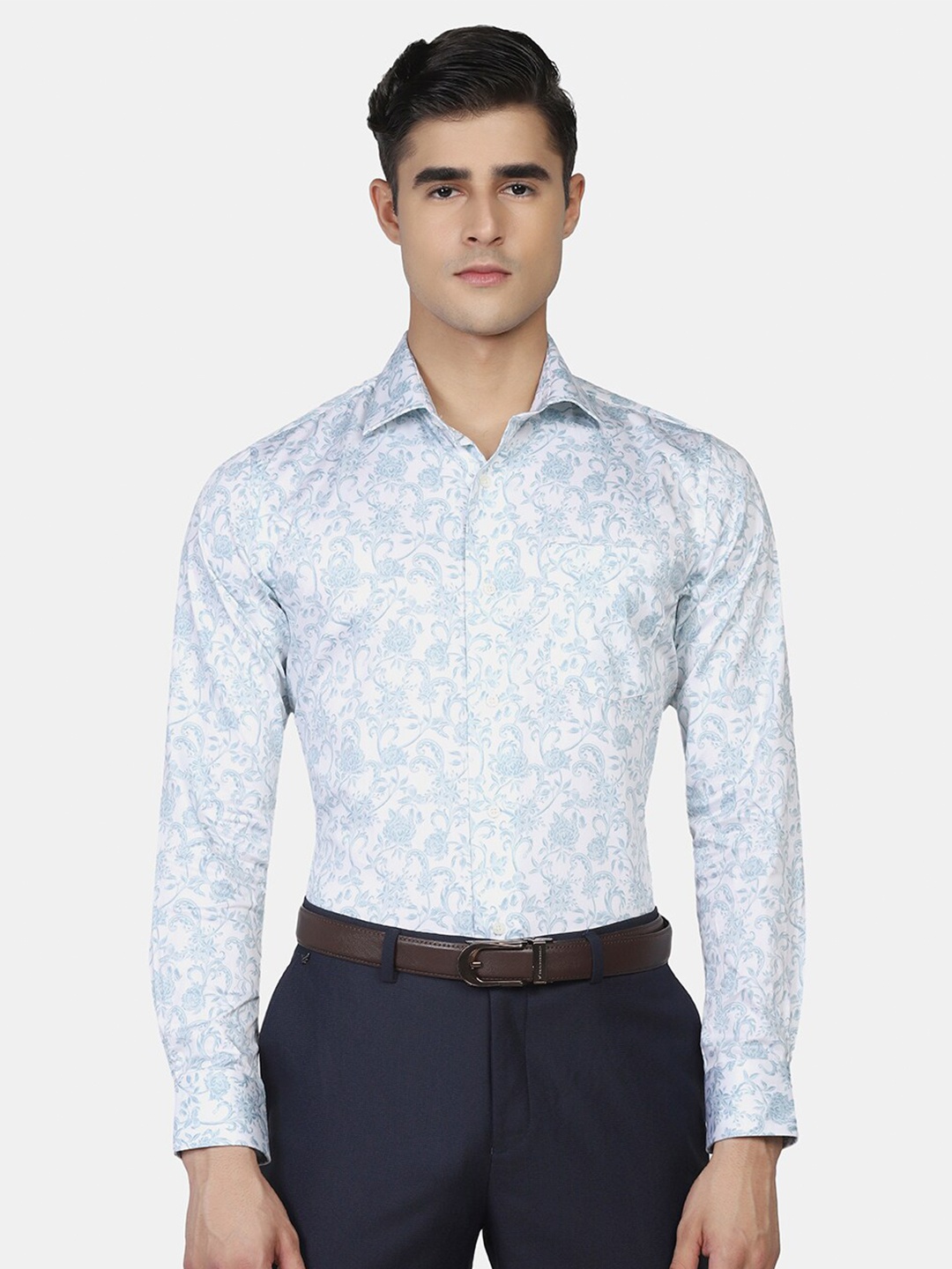 

Blackberrys Men Blue Floral Printed Pure Cotton Slim Fit Formal Shirt