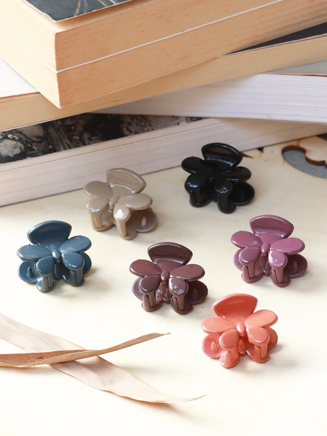 

Ayesha Women Set of 6 Butterfly Claw Clips, Red