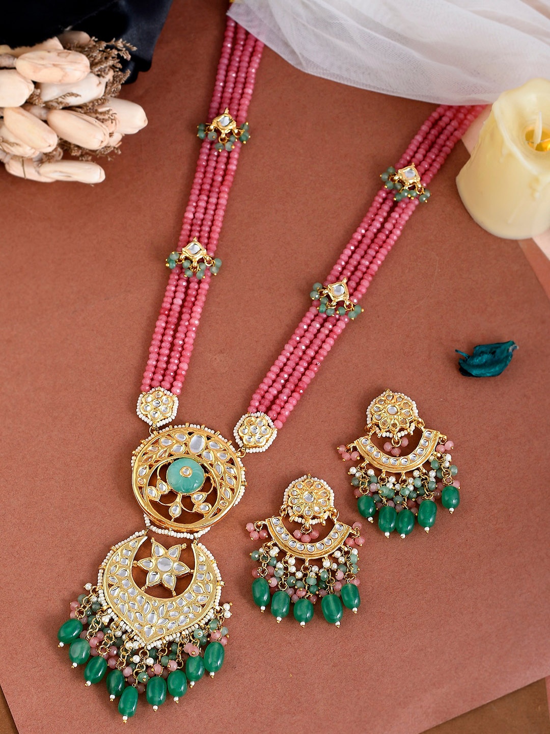 

DASTOOR Gold-Plated Pink Beaded & Kundan Jewellery Set
