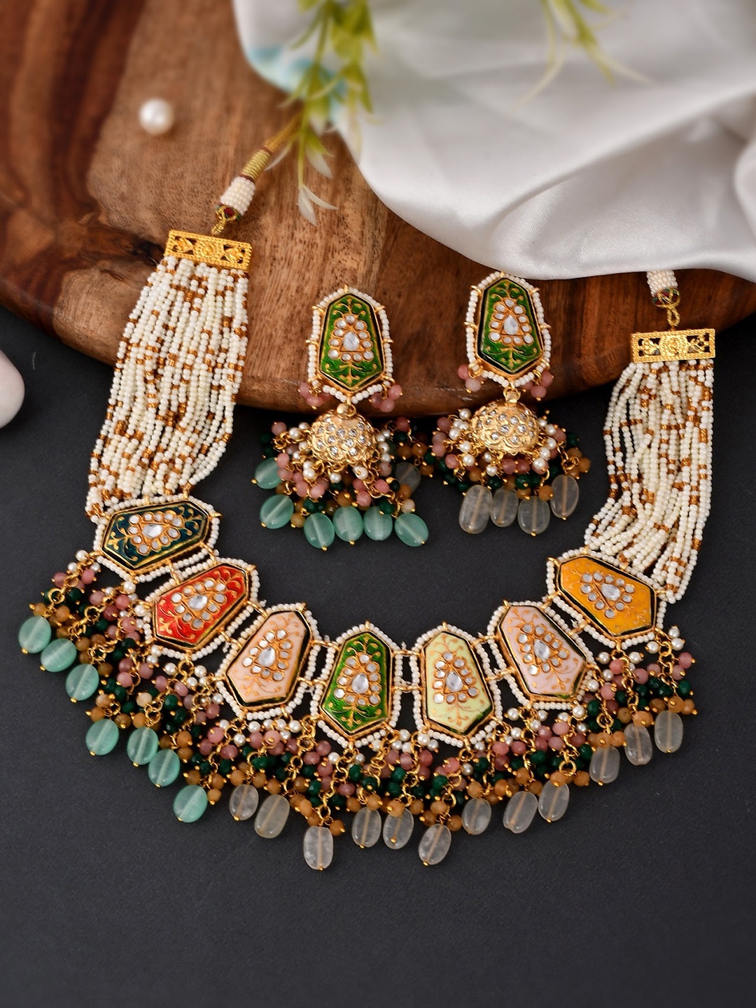 

DASTOOR Gold-Plated White & Green Kundan-Studded Jewellery Set
