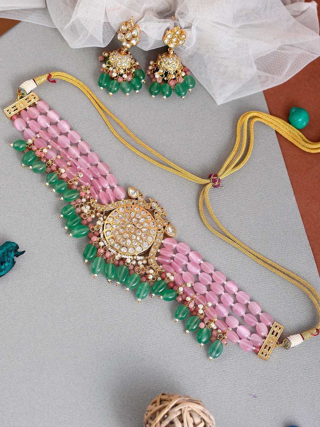 

DASTOOR Gold-Plated Pink Kundan-Studded Jewellery Set