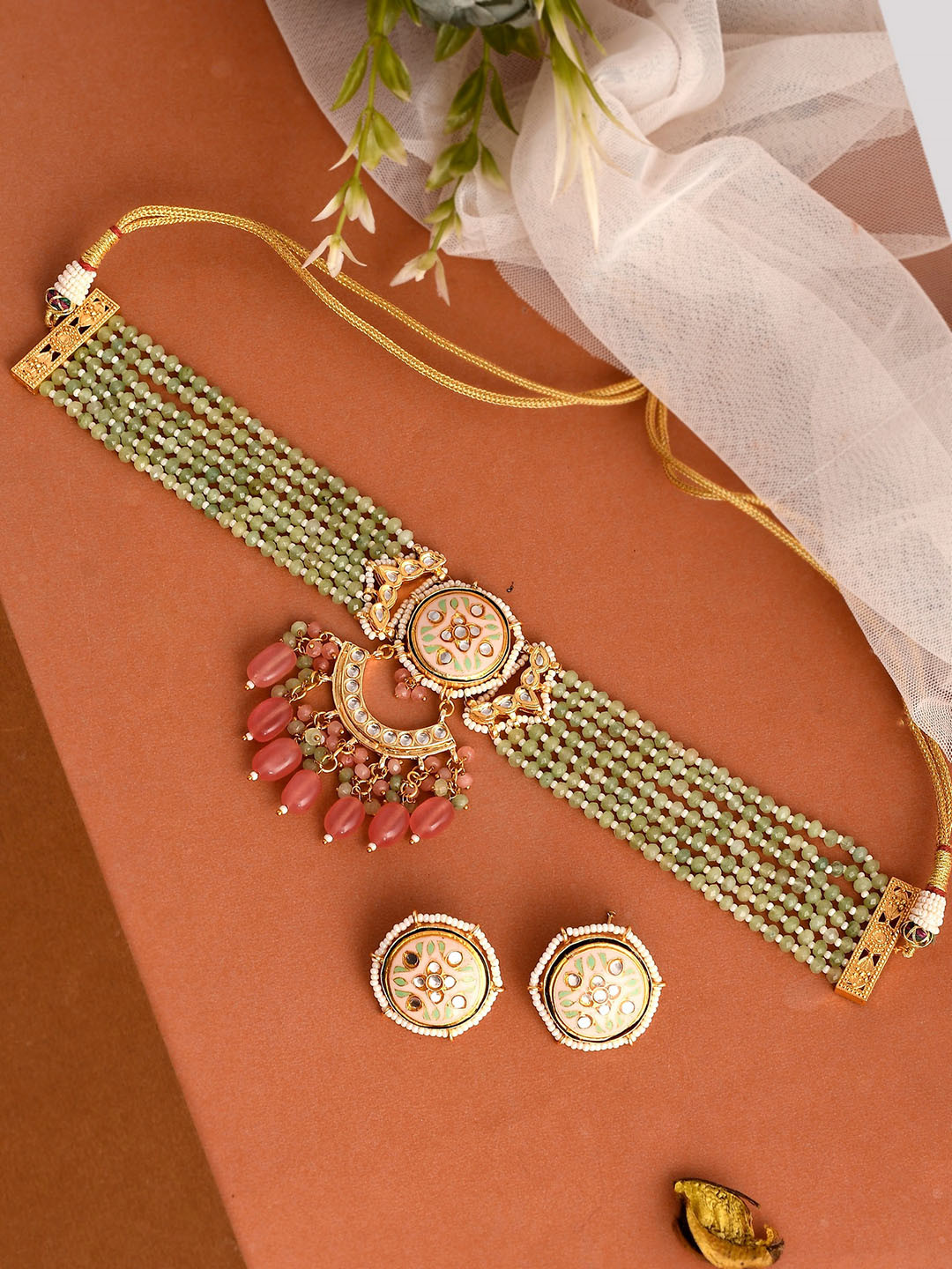 

DASTOOR Gold-Plated Green & White Kundan-Studded & Beaded Designer Jewellery Set