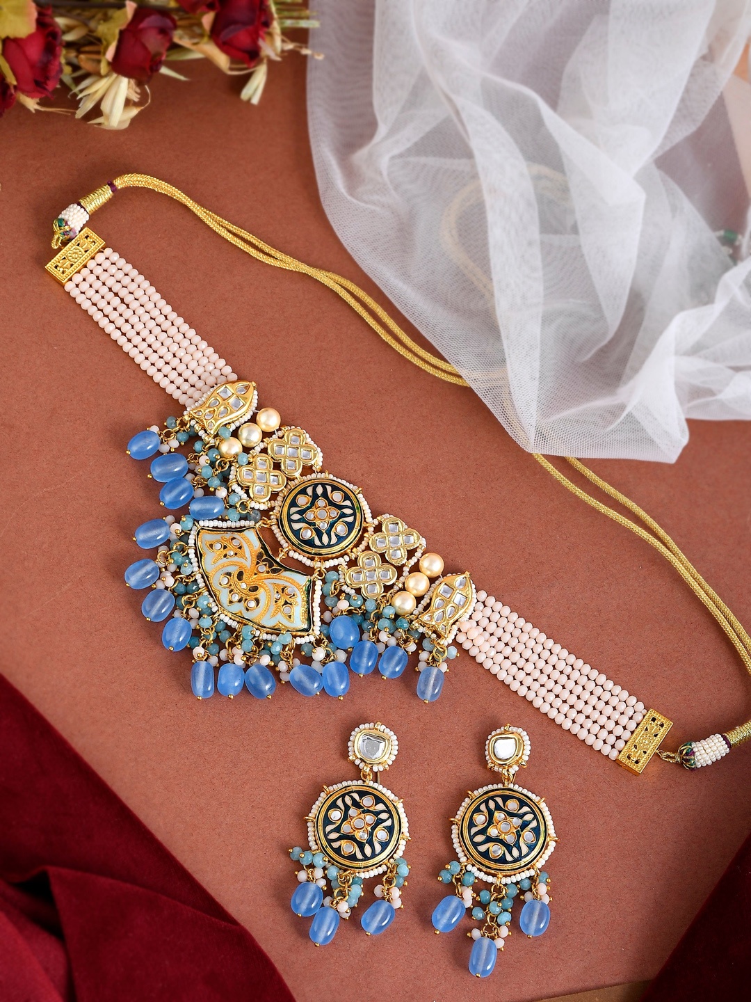 

DASTOOR Gold-Plated Blue & White Kundan-Studded Jewellery Set