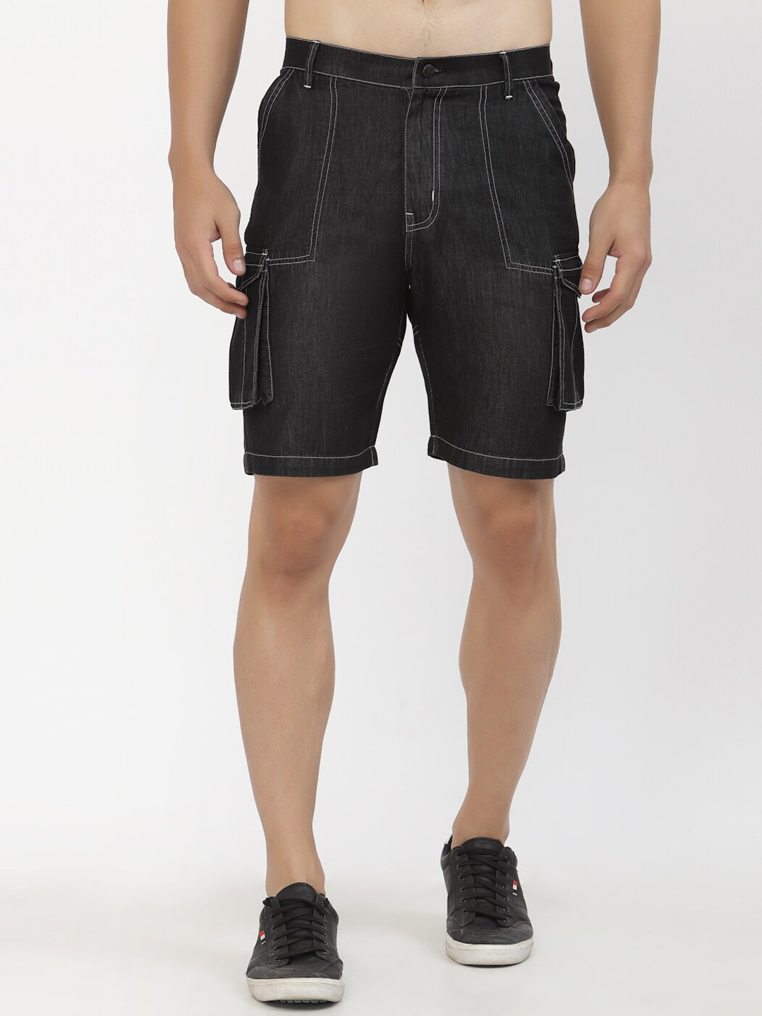 

SAPPER Men Black Solid Cotton Regular Fit Cargo Shorts