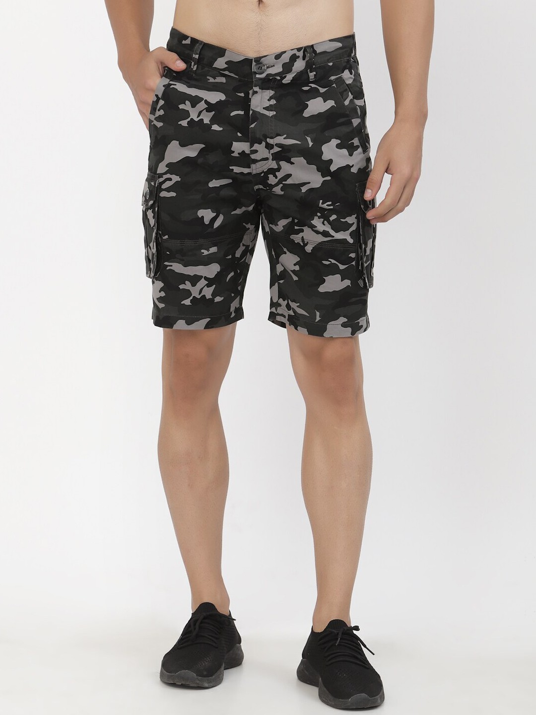 

SAPPER Men Grey & Black Camouflage Printed Cotton Cargo Shorts
