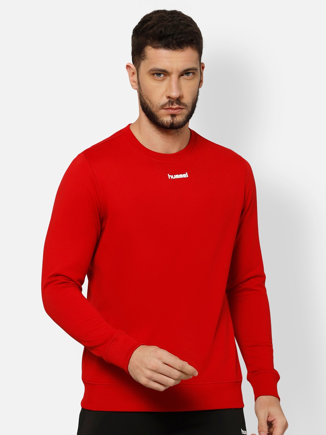 

hummel Men Red Solid Round Neck Pull Over Sweatshirt