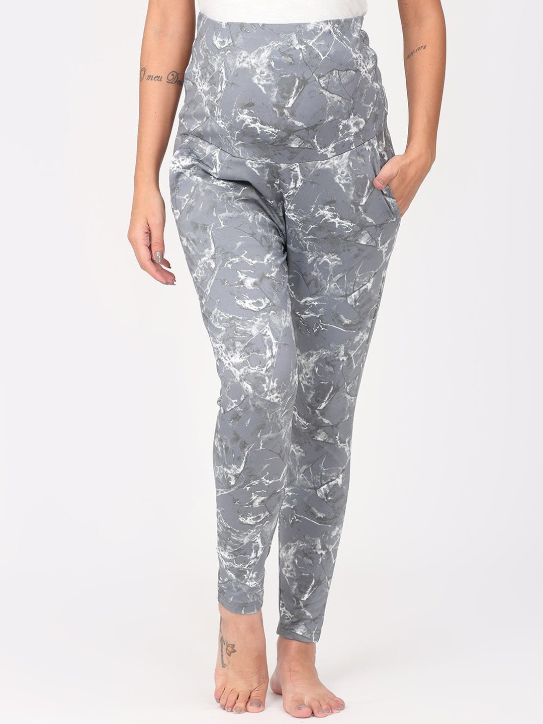 

The Mom Store Women Grey Printed Maternity Athleisure Pants