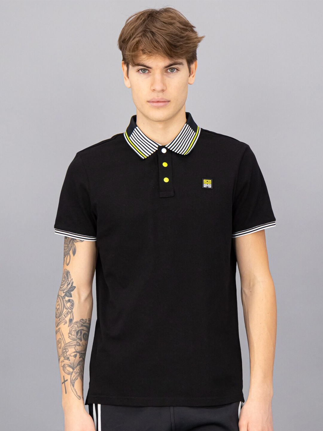 

FREESOUL Men Black Solid Polo Collar T-shirt