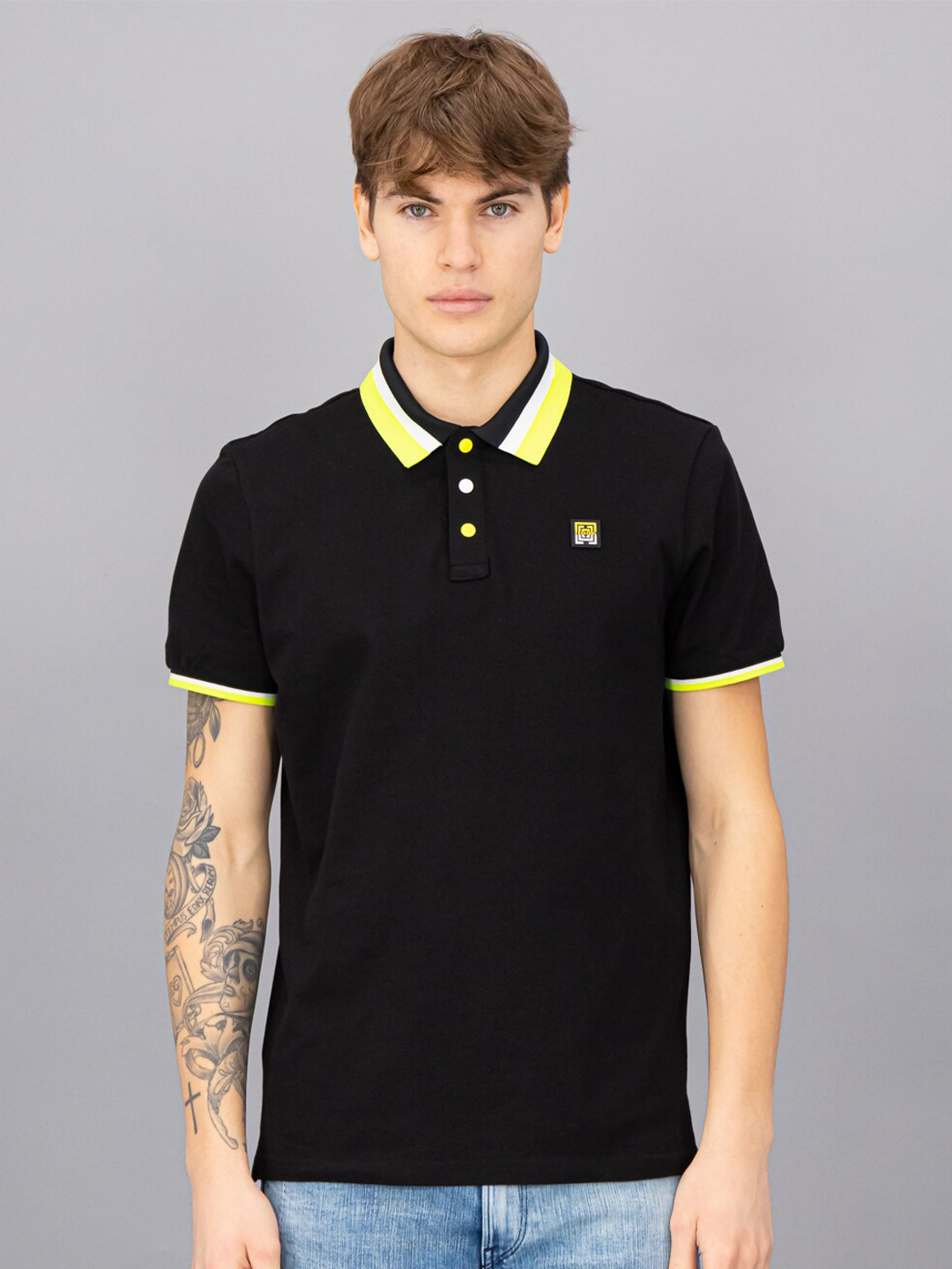 

FREESOUL Men Black Solid Polo Collar T-shirt