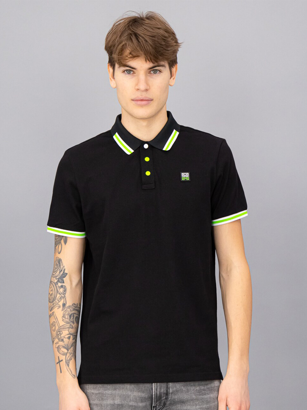 

FREESOUL Men Black Solid Polo Collar T-shirt