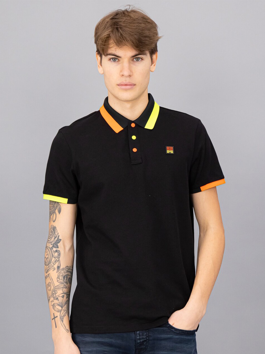 

FREESOUL Men Black Solid Polo Collar T-shirt