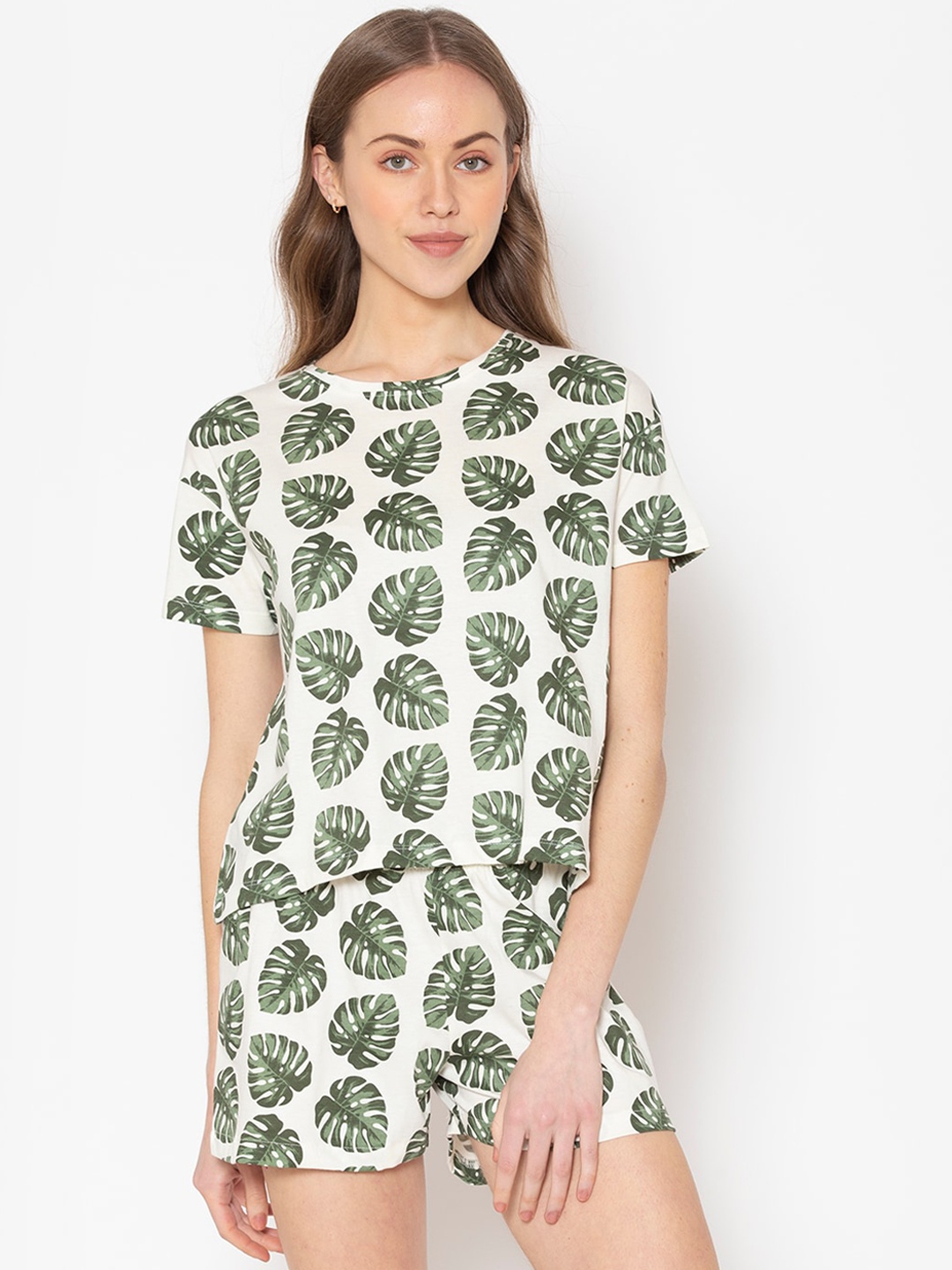 

Lounge Dreams Women Green & White Printed Night suit