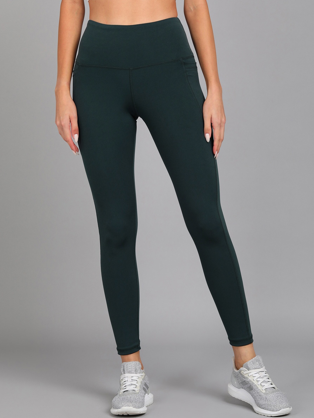 

Rock Paper Scissors Women Green Solid Rapid Dry Gym Tights