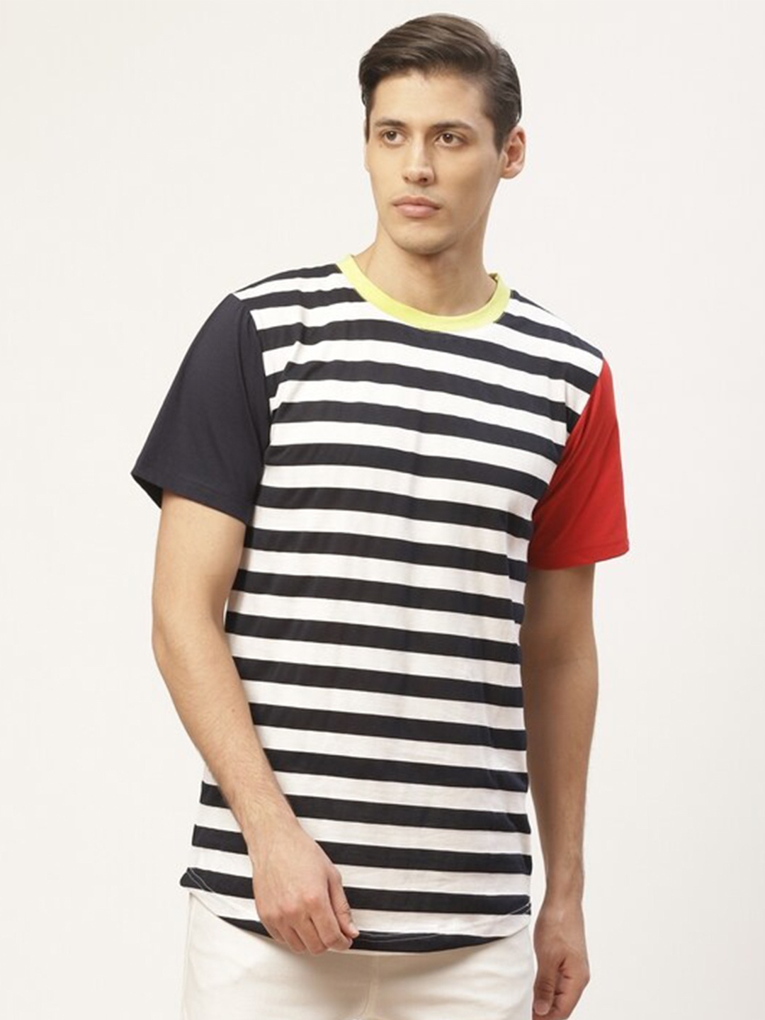 

PAUSE SPORT Men White & Black Striped Cotton T-shirt
