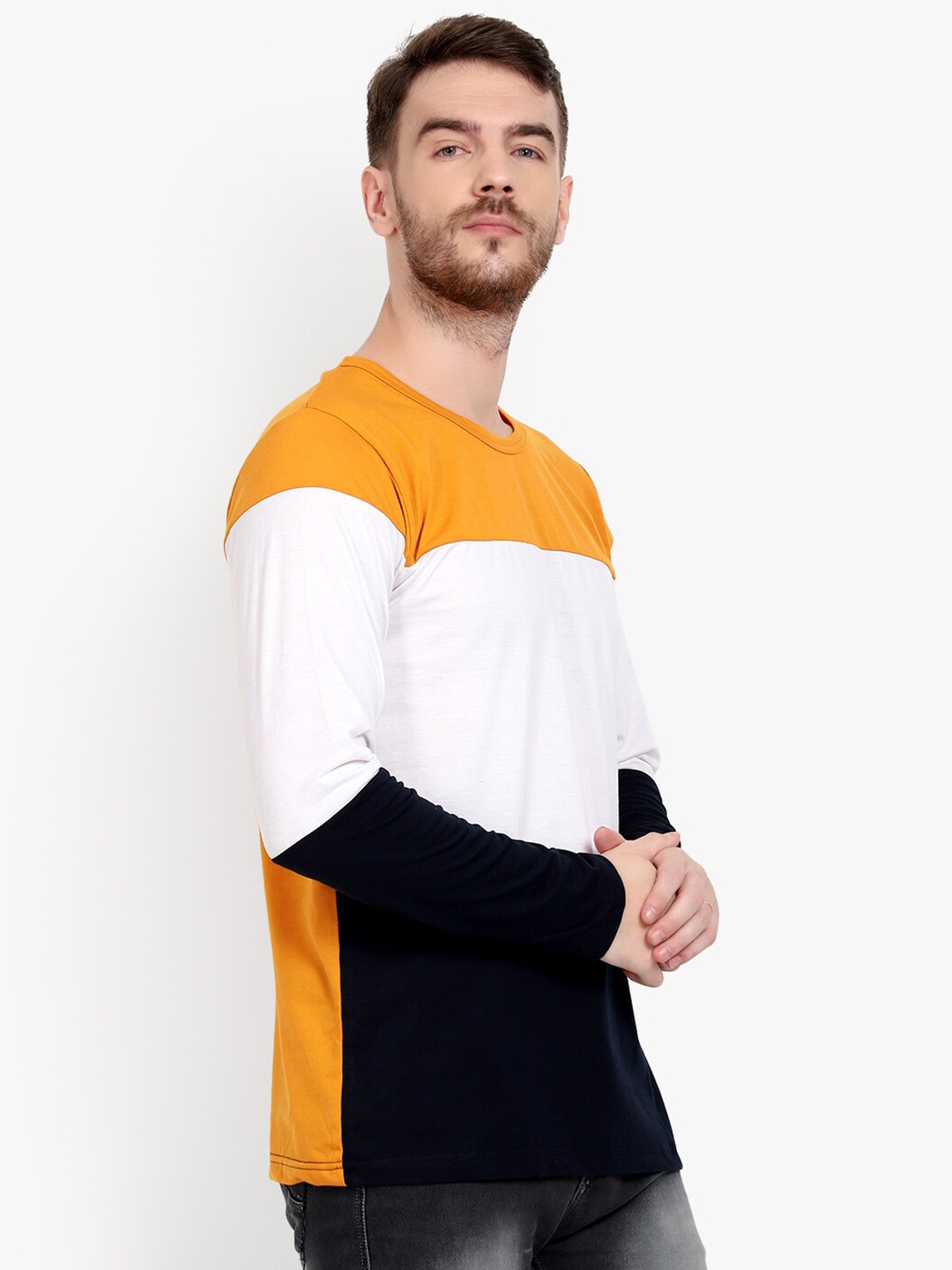 

PAUSE SPORT Men Mustrad & White Round Neck Cotton T-shirt, Mustard