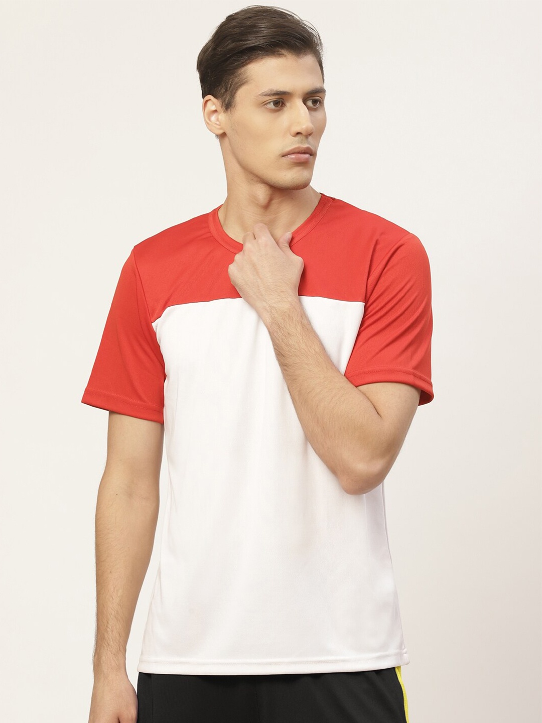 

PAUSE SPORT Men White & Red Round Neck Cotton T-shirt