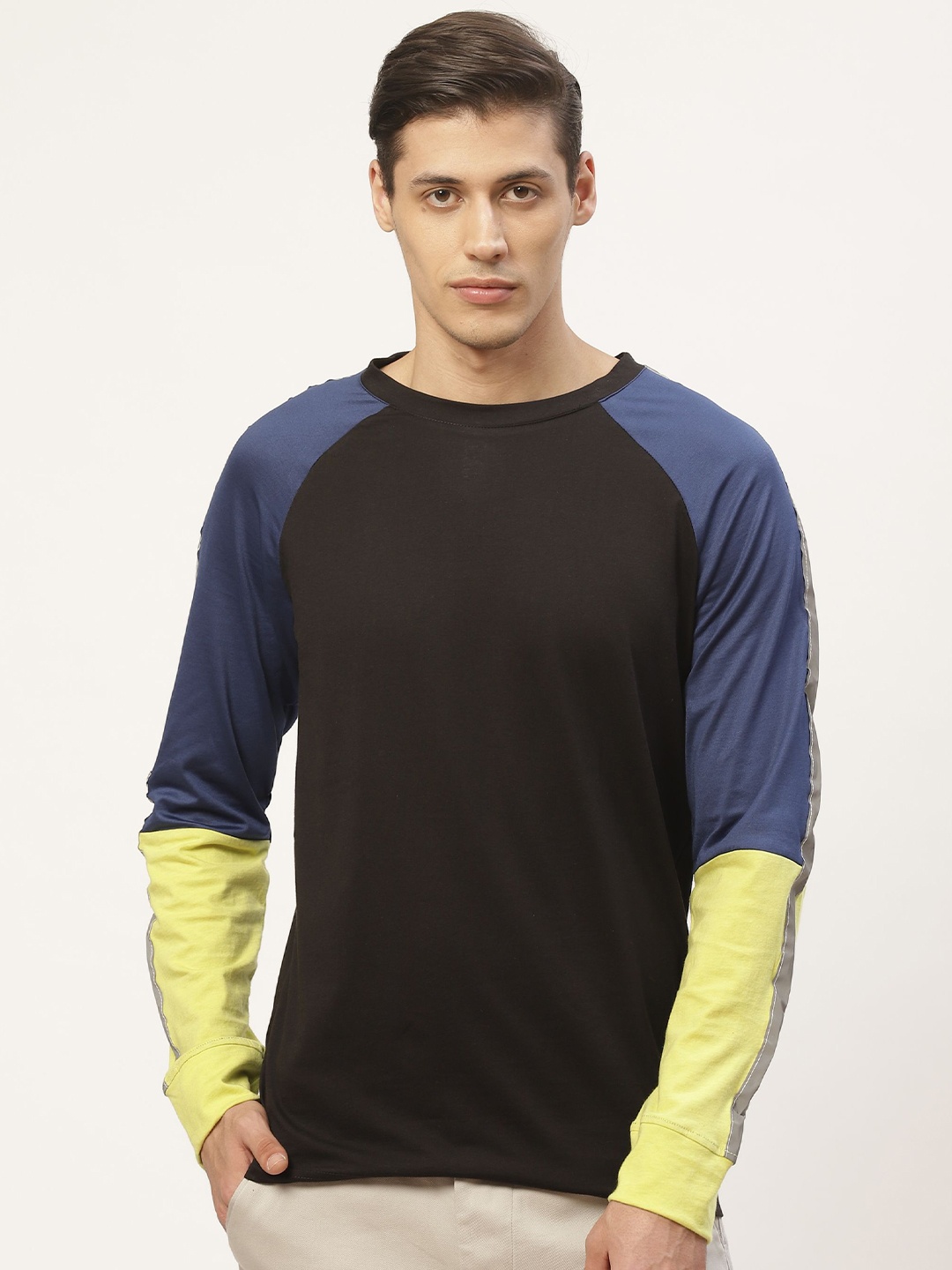 

PAUSE SPORT Men Black & Navy Blue Cotton T-shirt