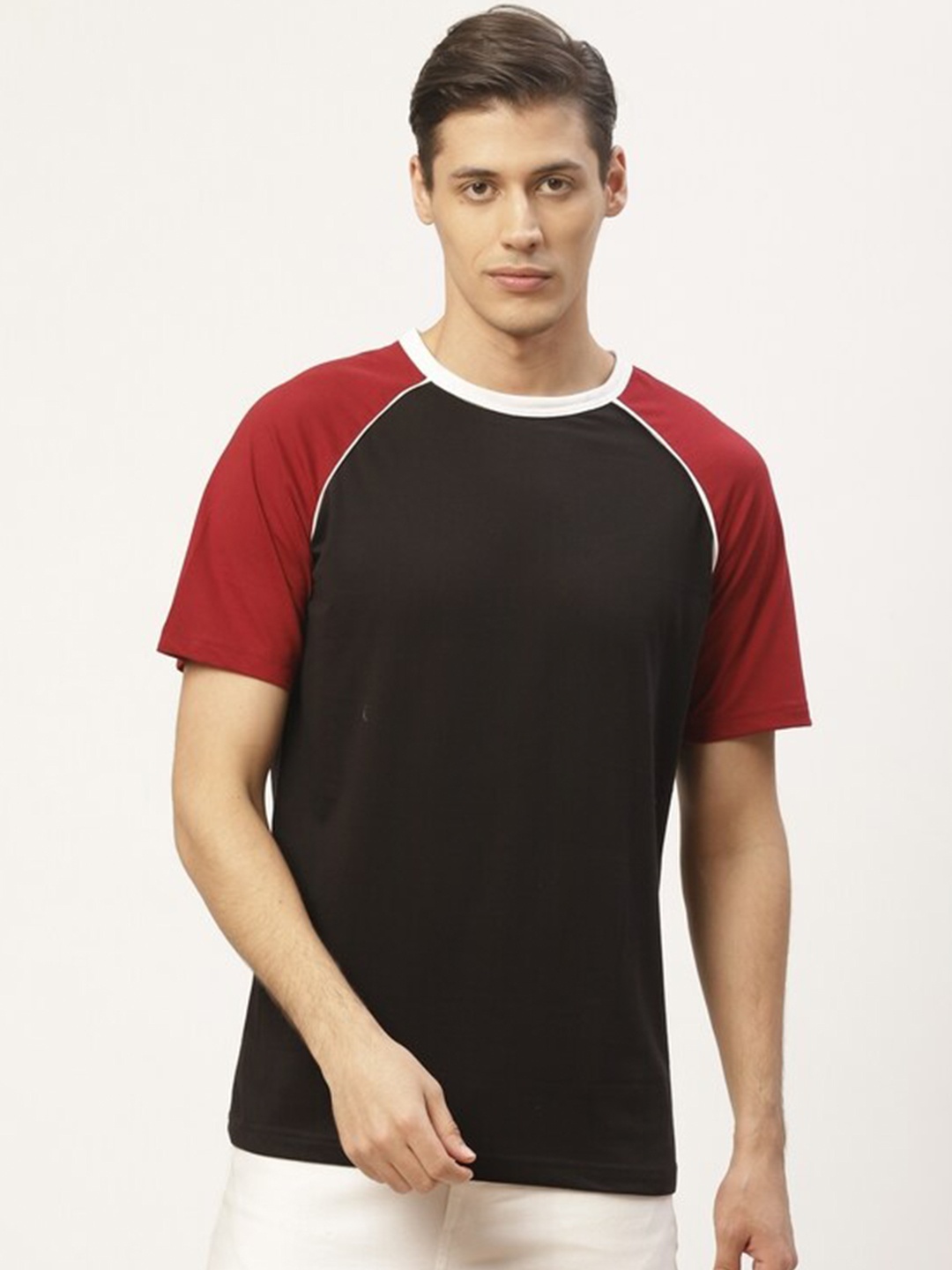 

PAUSE SPORT Men Black & Red Cotton T-shirt