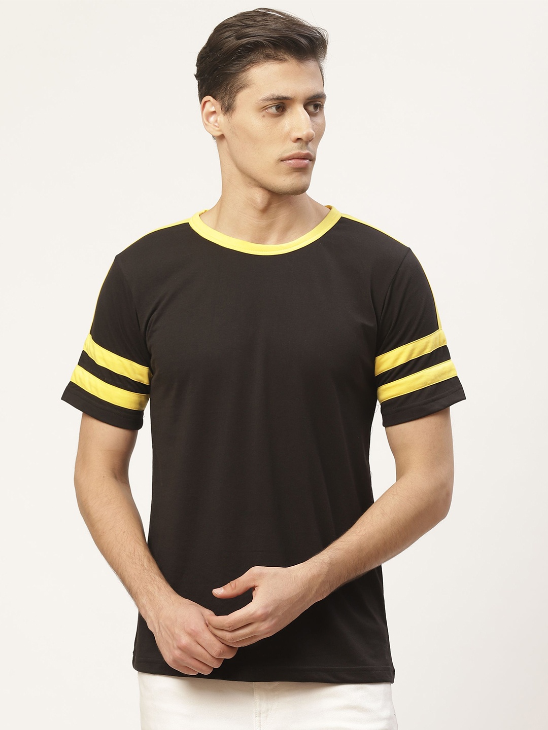 

PAUSE SPORT Men Black & Yellow Cotton T-shirt