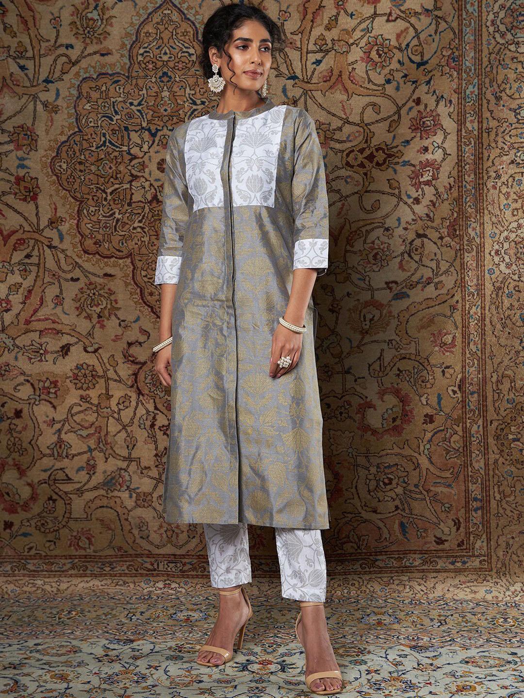 

Shae by SASSAFRAS Ethnic Motifs Printed Jacquard Kurta, Grey
