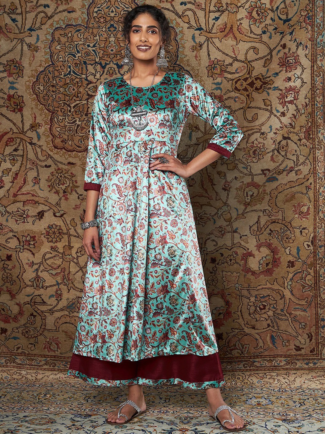 

Shae by SASSAFRAS Women Sea Green Floral Printed Pleated Velvet Kurta with Palazzos