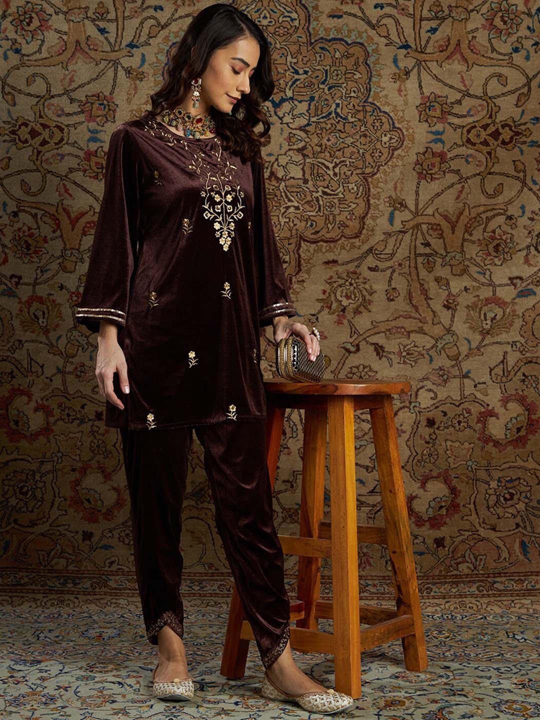 

Shae by SASSAFRAS Women Brown Embroidered Velvet Kurta with Trousers