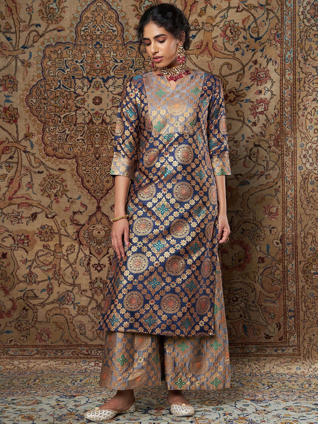 

Shae by SASSAFRAS Notched Neck Ethnic Motifs Printed Jacquard Kurta, Navy blue