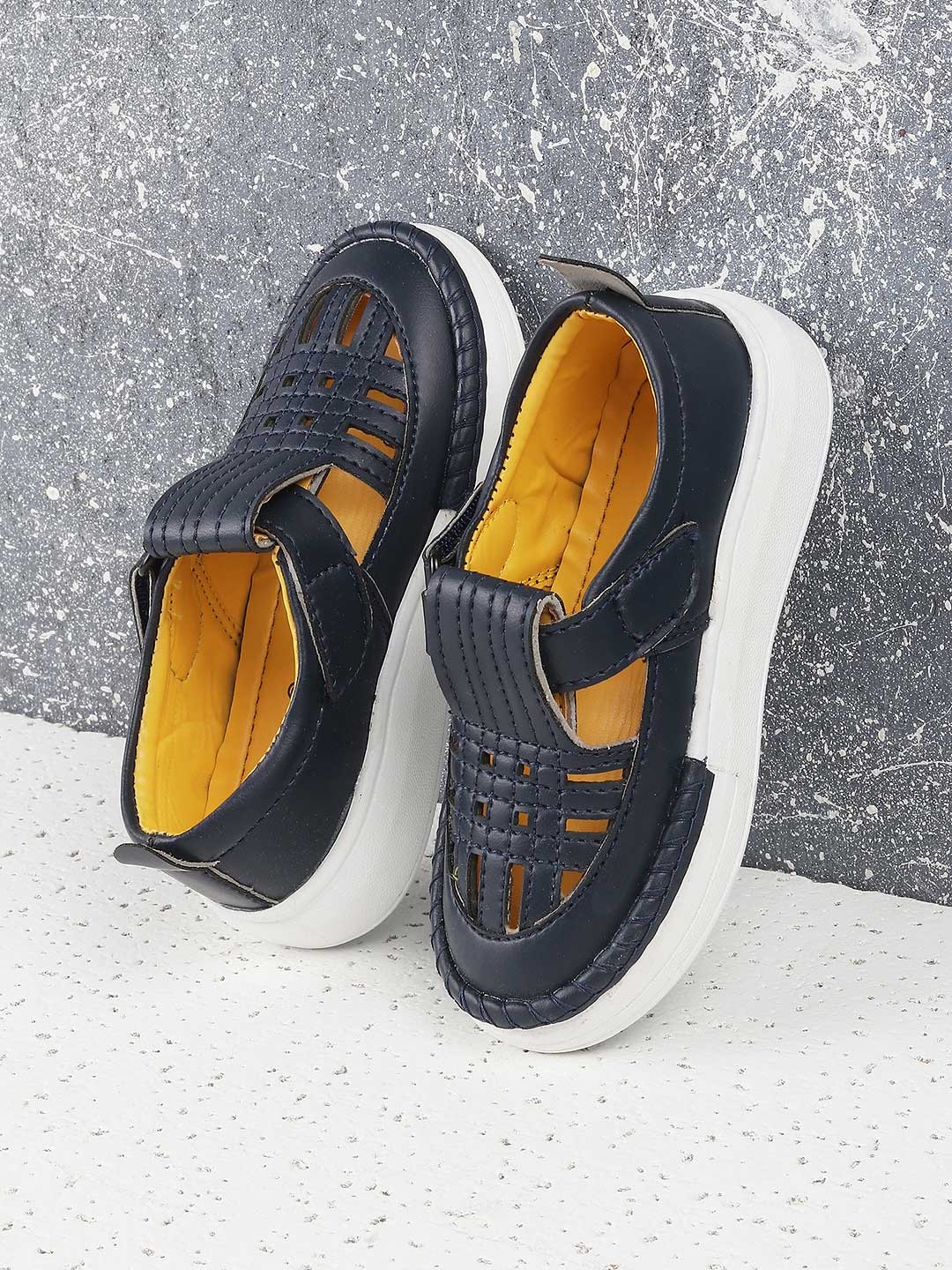 

Jazzy Juniors Boys Navy Blue Slip-On Sneakers