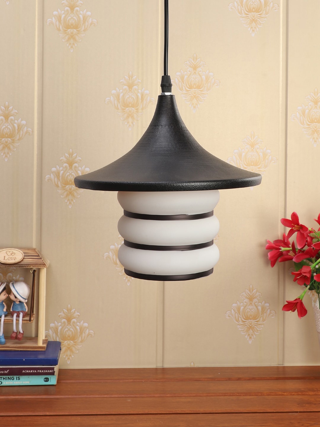 

foziq Gold-Toned & Black Solid Frustum Ceiling Lamps