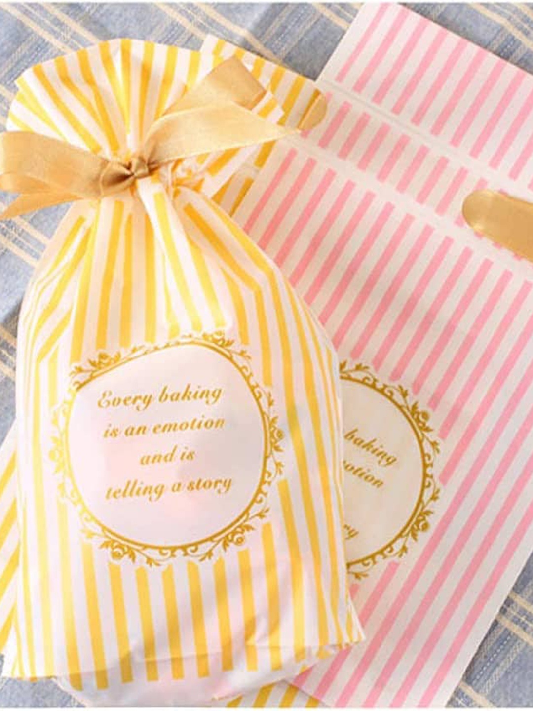 

CHOCOZONE Set Of 50 Yellow Goodie Bags Party Favor Cookie Bags Chocolate Pouches