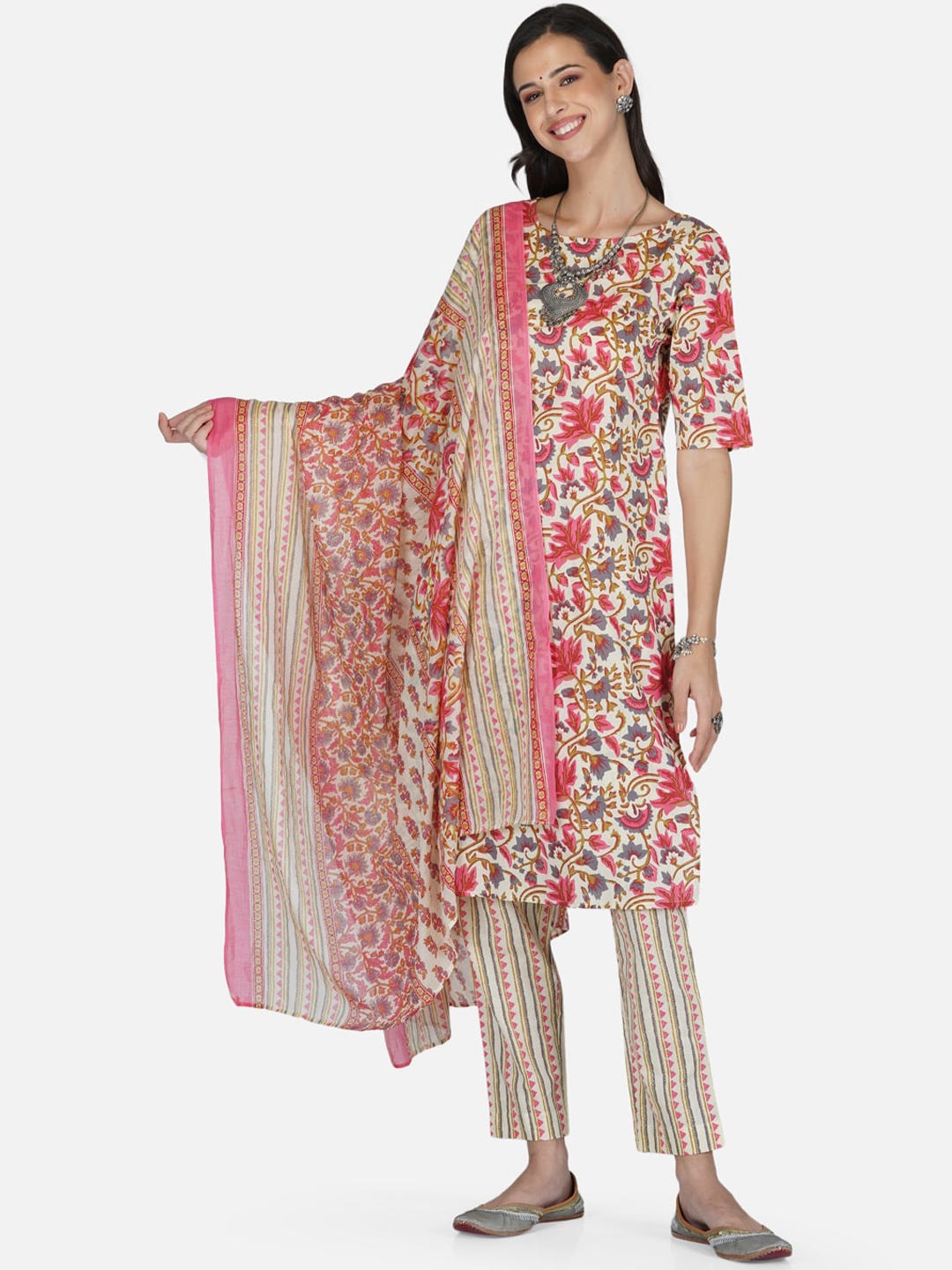 

METRO-FASHION Women Pink Floral Printed Kurta with Trousers & With Dupatta